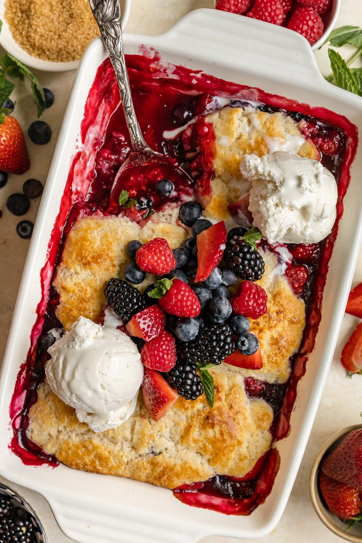 berry cobbler