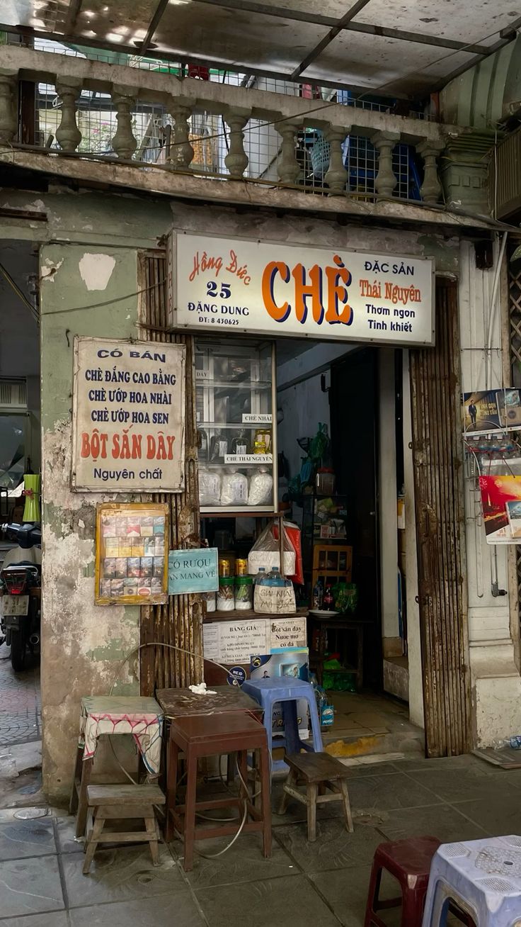 vietnamese coffee shop