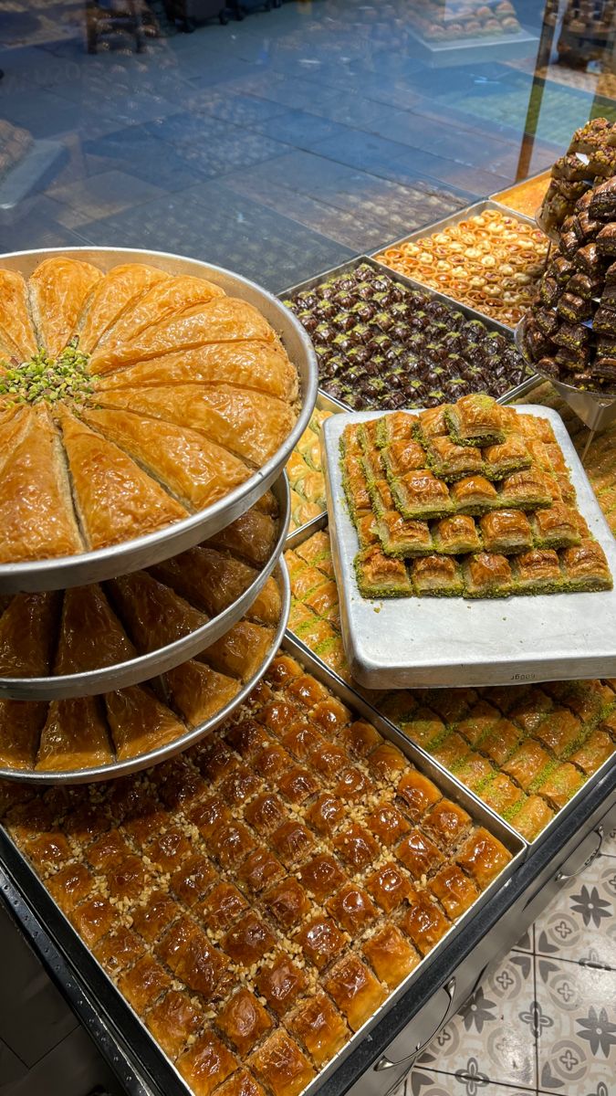 nom:me | Understanding the Essence of Iftar, with Chef Naved Nasir of Khadak