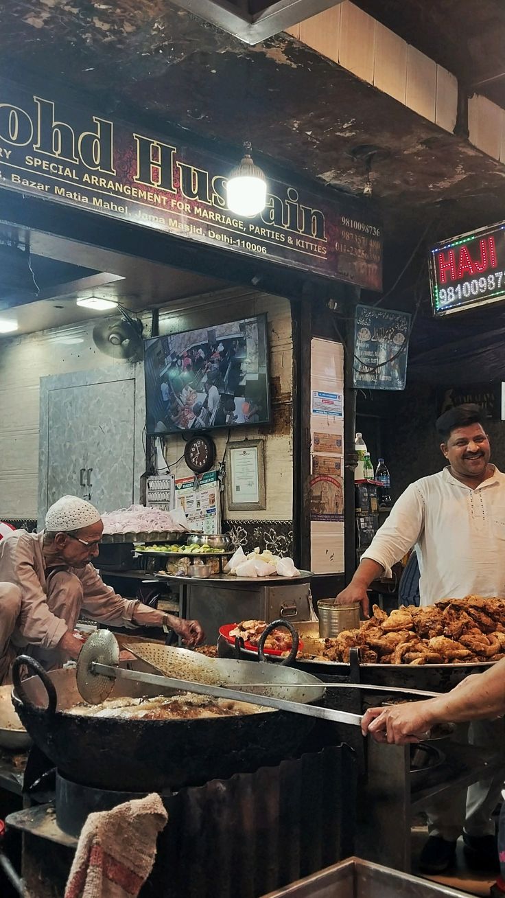 nom:me | Understanding the Essence of Iftar, with Chef Naved Nasir of Khadak