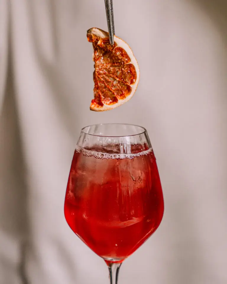 nom:me | Summer Spritzers Lands at ICD Brookfield Place